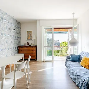 Sea View With Private Garden Appartamento